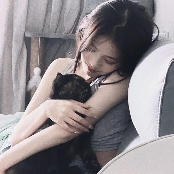 蕾丝炸弹